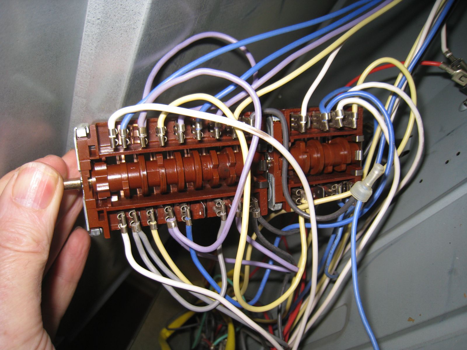 Picture of the BD52 Selector Switch